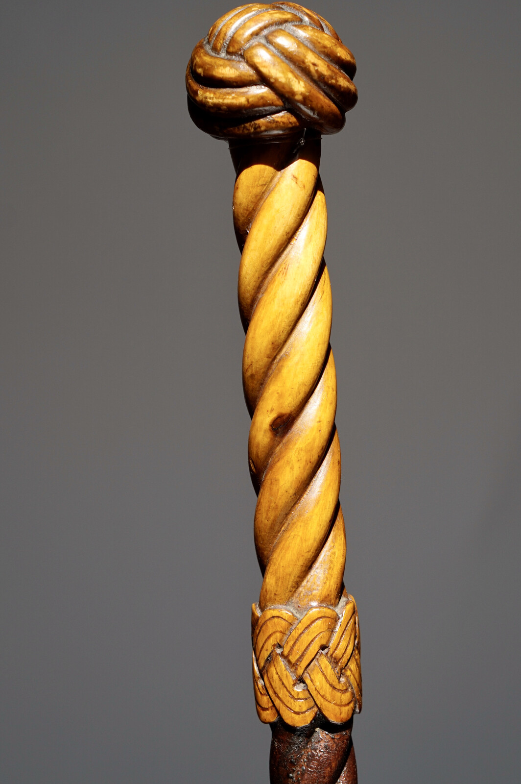 Whalers Art, One-piece of wood Walking stick, U.S.A. or England ca. 1880